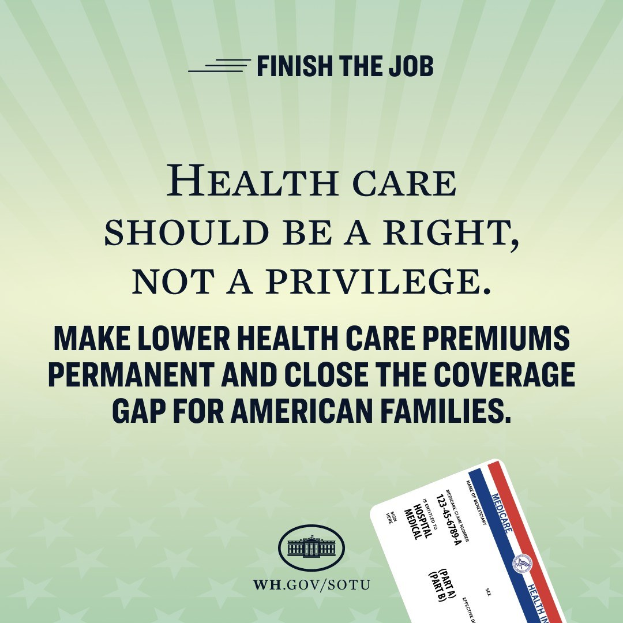 Plakat mit dem Text "Beenden Sie den Job: Gesundheit sollte ein Recht sein, nicht ein Privileg" und einer Karte mit der Aufschrift "Machen Sie niedrigere Gesundheitskosten permanent und schließen Sie die Lücke in der Deckung für amerikanische Familien."