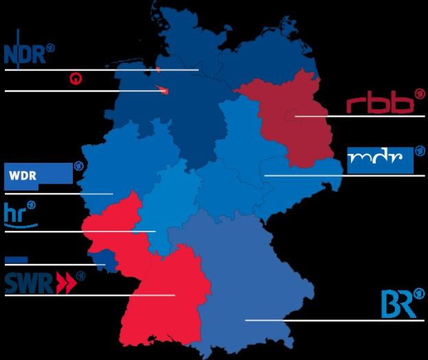Karte von Deutschland mit Bundesländern in rot und blau markiert, die die Ergebnisse der Wahl von 2016 zeigen, einschließlich der Namen der Kandidaten und des Wahldatums.